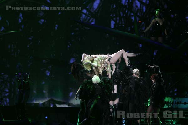 LADY GAGA - 2010-05-21 - PARIS - Bercy - 